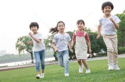陪小学生玩的活动