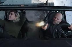 速度与激情9特别行动：硬汉搭档的爆笑冒险，带你体验极致飙车与欢乐互怼