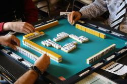 四人麻将入门到精通：从基础规则到高手进阶技巧，轻松掌握麻将玩法