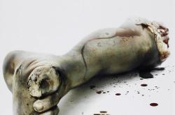 电锯惊魂下载全攻略：安全获取高清资源，避开陷阱享受极致恐怖体验