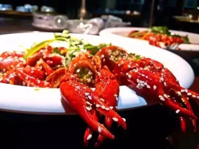 西瓜搭小龙虾会中毒？假的！