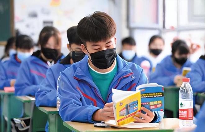 初二学生保送清华本硕博连读的奇迹之路