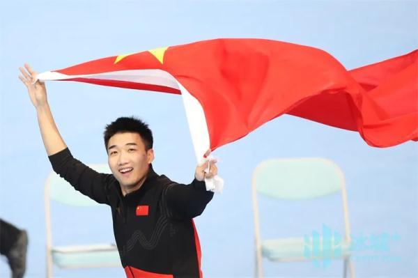 郑钦文无缘成闭幕式旗手，挑战与机遇并存