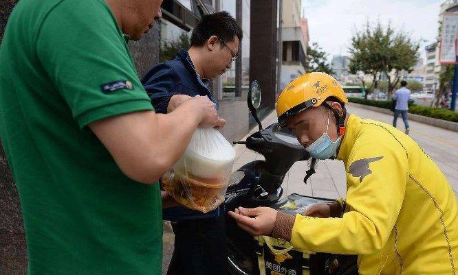 脏乱差的餐馆，外卖骑手不愿接单的真相