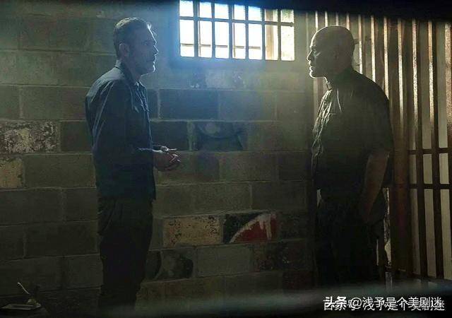 行尸走肉中的总督，人性的极端挑战与反思