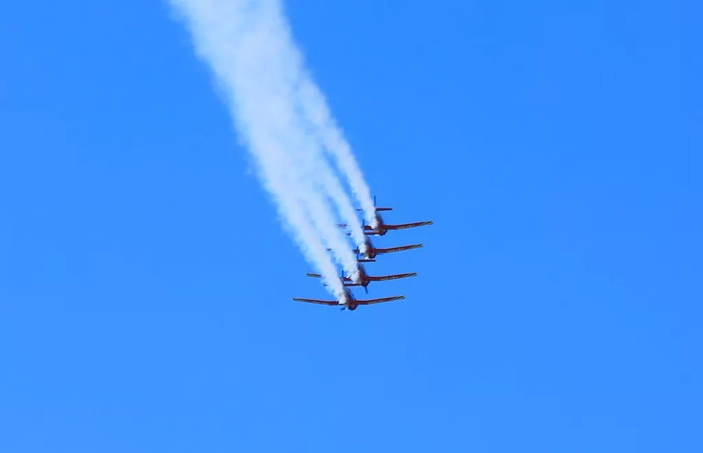 翱翔天际，解读长空超少年——新时代青少年的成长启示