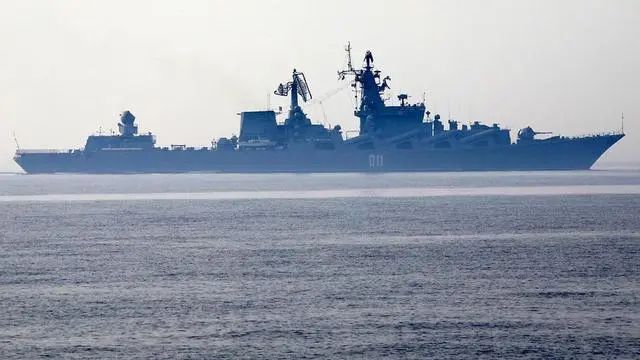 中新军事互动引关注，实弹演习与国际法的交汇