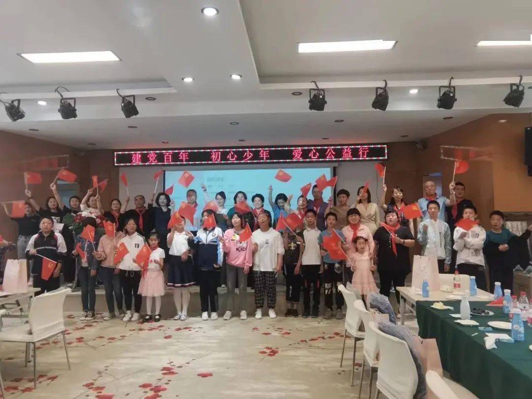 魔法少女爱，探索成长与勇气的奇幻之旅