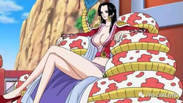 海贼王女帝的胸，波涛汹涌的艺术与象征