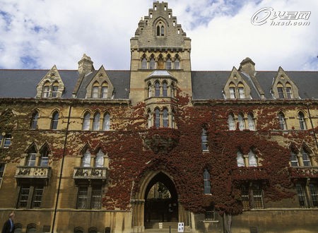 揭秘魔法世界，哈利波特的霍格沃茨学院之旅