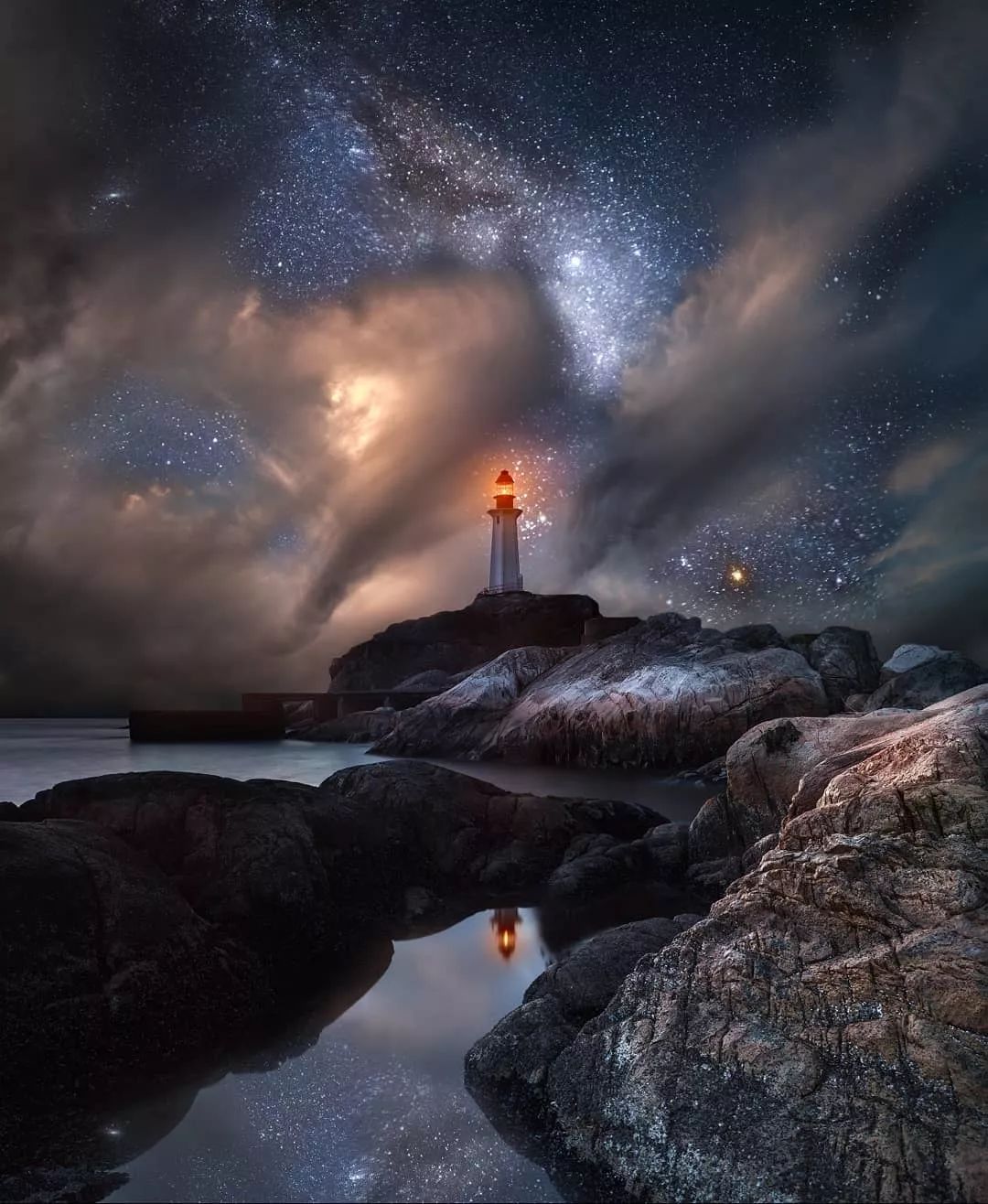 探索爱的双重魔力，如何平衡激情与亲密