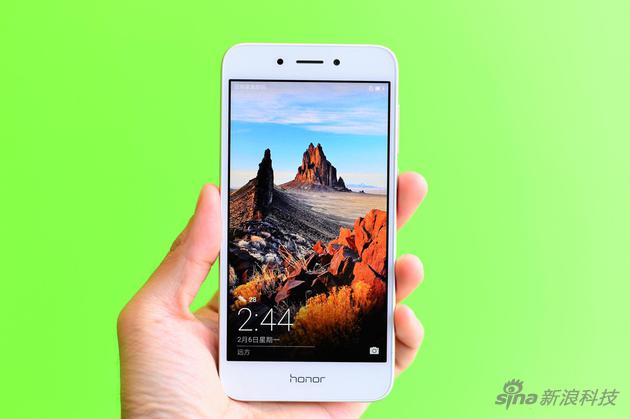 荣耀畅玩5，你的口袋娱乐中心，让生活更精彩！