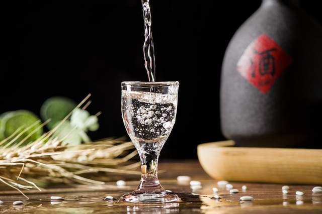 花间一壶酒,探索中国酒文化的千年韵味 花间一壶酒,探索中国酒文化的千年韵味
