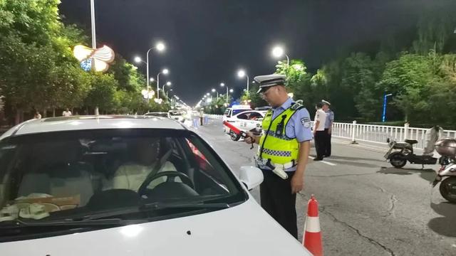 巡逻车背后的故事,警察如何守护我们的安全 巡逻车背后的故事,警察如何守护我们的安全