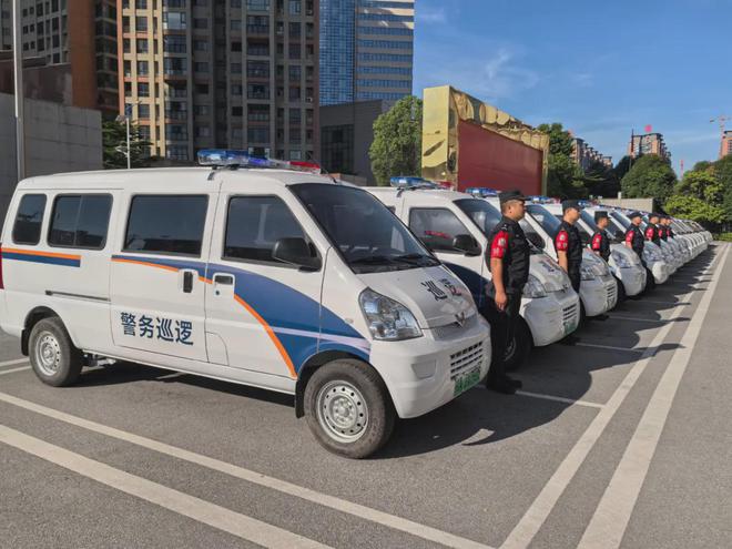 巡逻车背后的故事,警察如何守护我们的安全 巡逻车背后的故事,警察如何守护我们的安全