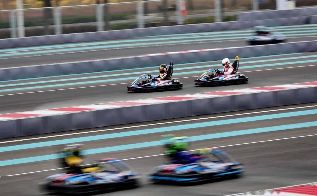 速度与激情，跑跑卡丁车壁纸中的赛车文化与视觉盛宴