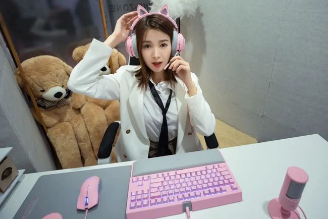 虎牙陆雪琪，直播界的璀璨新星，她是如何成为粉丝心中的女神？