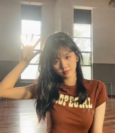 井川里予，抖音现象级人物的崛起与影响力解析