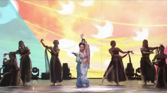 悬崖之上，星光熠熠的演员阵容，带你领略悬疑的巅峰