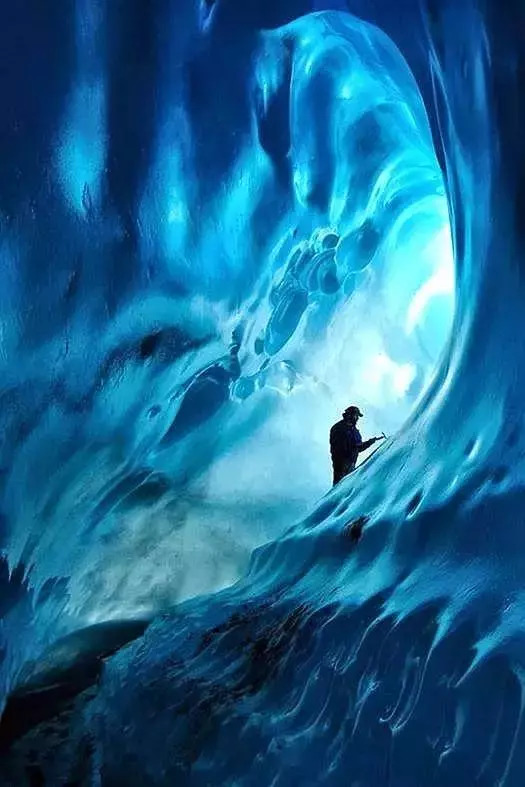 塔利亚莱德，探索全球最大盐沼的神秘与奇观