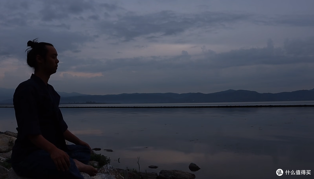 在边陲荒漠中寻找内心的宁静，冥想的艺术与实践