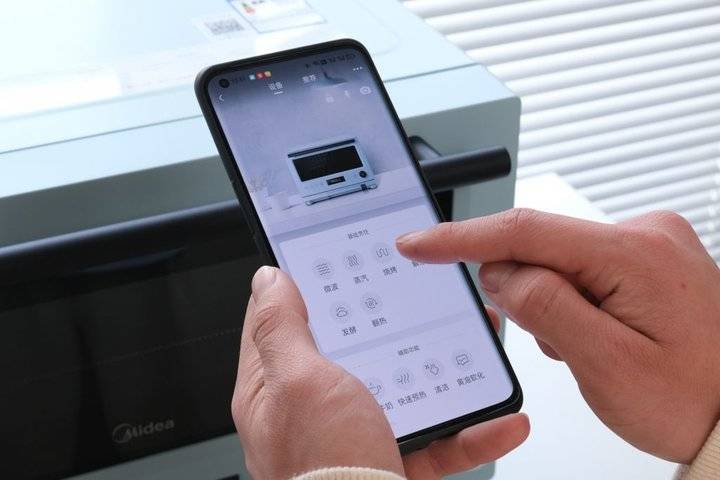 米菲的世界：揭秘简约设计背后的情感力量与儿童成长智慧