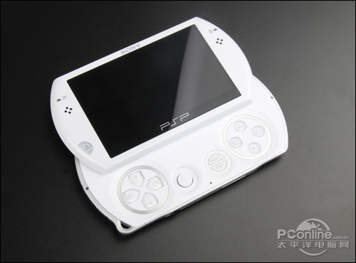 PSP Go全面解析：2009年索尼滑盖掌机的革命性设计与数字游戏体验