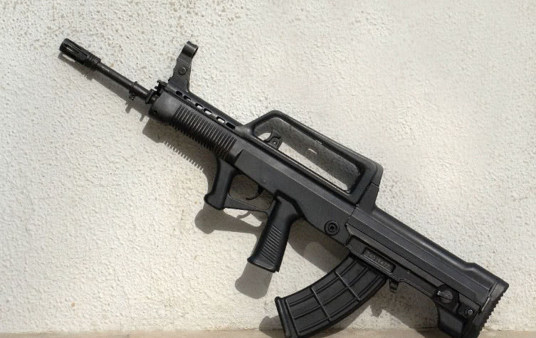 阿卡47：揭秘全球最可靠步枪的诞生历程与技术优势，轻松掌握其军事地位与文化影响