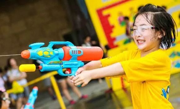 圣诞节小游戏大全：轻松创造欢乐时光，告别节日无聊烦恼